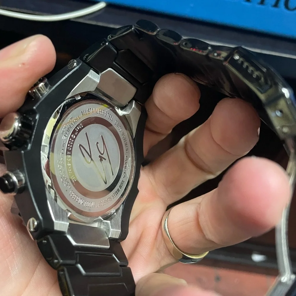 Invicta - Picture 3 of 6